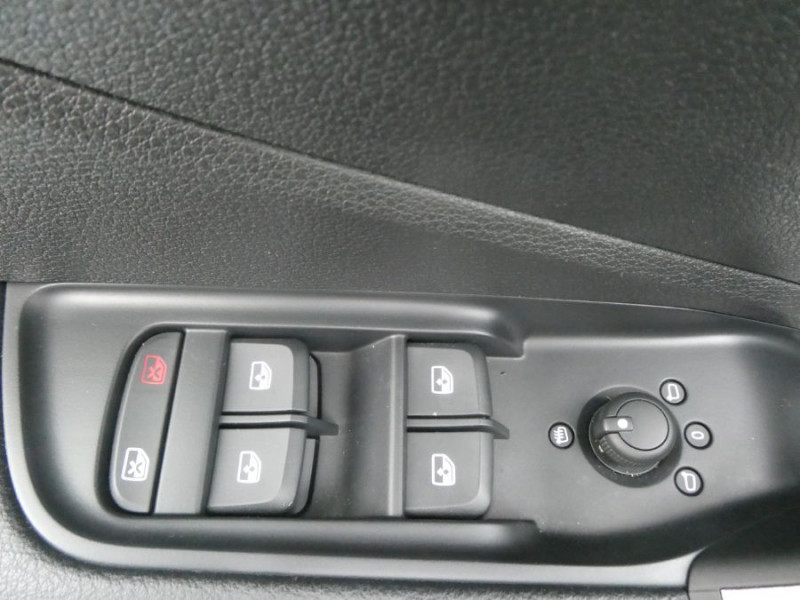 Photo 33 de l'offre de AUDI Q2 New 35 TFSI 150 S Tronic S LINE Ext. GPS Camera Hayon EL. à 31950€ chez Mérignac auto