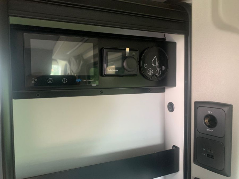 Photo 8 de l'offre de RENAULT TRAFIC VAN ANTILOPE VAN Aménagé FLEX5 2.0 DCi 150 BVM6 L1 GD CFT à 62450€ chez Mérignac auto