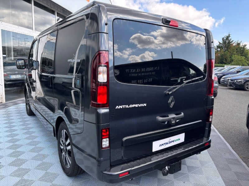 Photo 16 de l'offre de RENAULT TRAFIC VAN ANTILOPE VAN Aménagé FLEX5 2.0 DCi 150 EDC L1 GD CFT à 65950€ chez Mérignac auto