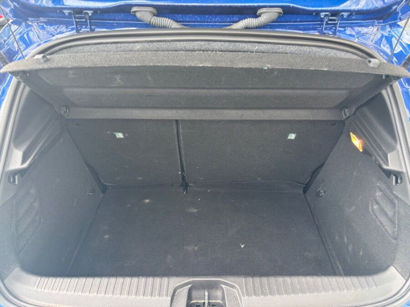 Photo 17 de l'offre de RENAULT CLIO V 0.9 TCe 90 BVM6 TECHNO GPS Cam360° JA16 à 18950€ chez Mérignac auto