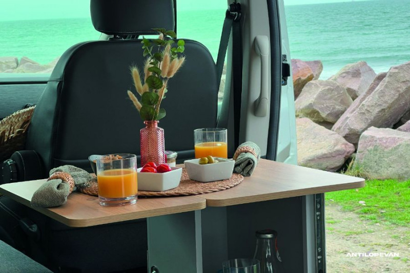 Photo 29 de l'offre de RENAULT TRAFIC VAN ANTILOPE VAN Aménagé FLEX PLUS 2.0 DCi 130 BVM6 L1 JA PK Confort 4PL Attel+Pte Vélo à 54500€ chez Mérignac auto