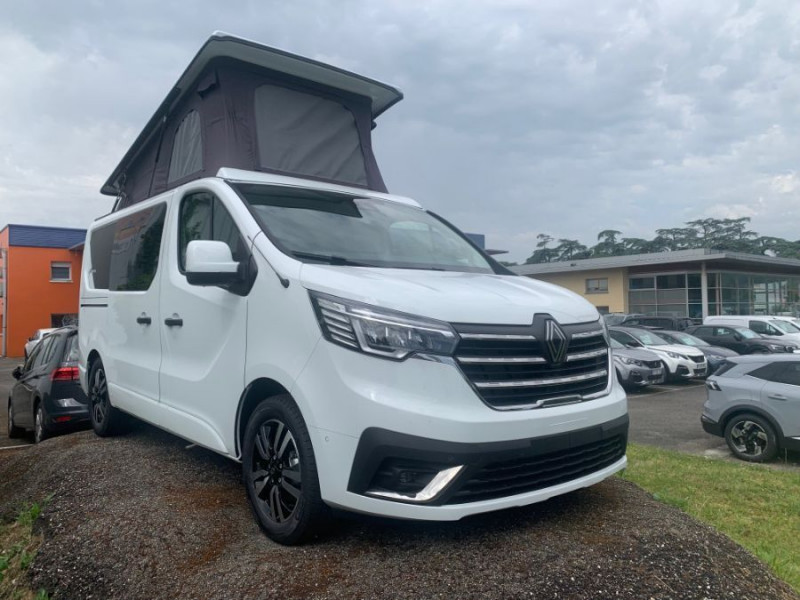 Photo 10 de l'offre de RENAULT TRAFIC VAN ANTILOPE VAN Aménagé FLEX PLUS 2.0 DCi 130 BVM6 L1 JA PK Confort 4PL Attel+Pte Vélo à 54500€ chez Mérignac auto
