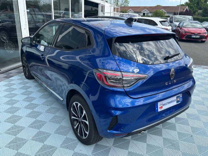 Photo 12 de l'offre de RENAULT CLIO V 0.9 TCe 90 BVM6 TECHNO GPS Cam360° JA16 à 18950€ chez Mérignac auto