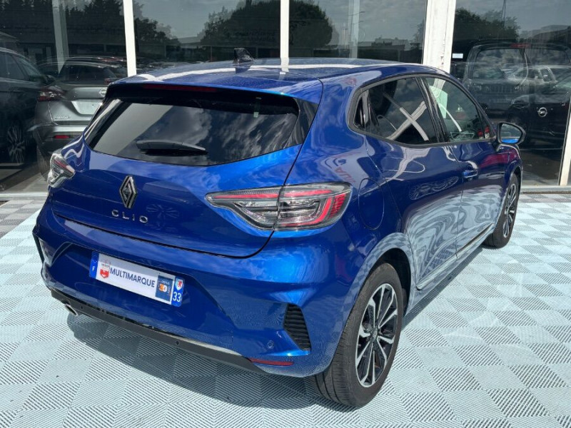 Photo 3 de l'offre de RENAULT CLIO V 0.9 TCe 90 BVM6 TECHNO GPS Cam360° JA16 à 18950€ chez Mérignac auto