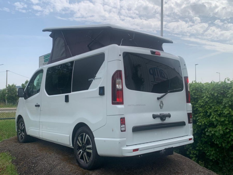 Photo 9 de l'offre de RENAULT TRAFIC VAN ANTILOPE VAN Aménagé FLEX PLUS 2.0 DCi 130 BVM6 L1 JA PK Confort 4PL Attel+Pte Vélo à 54500€ chez Mérignac auto