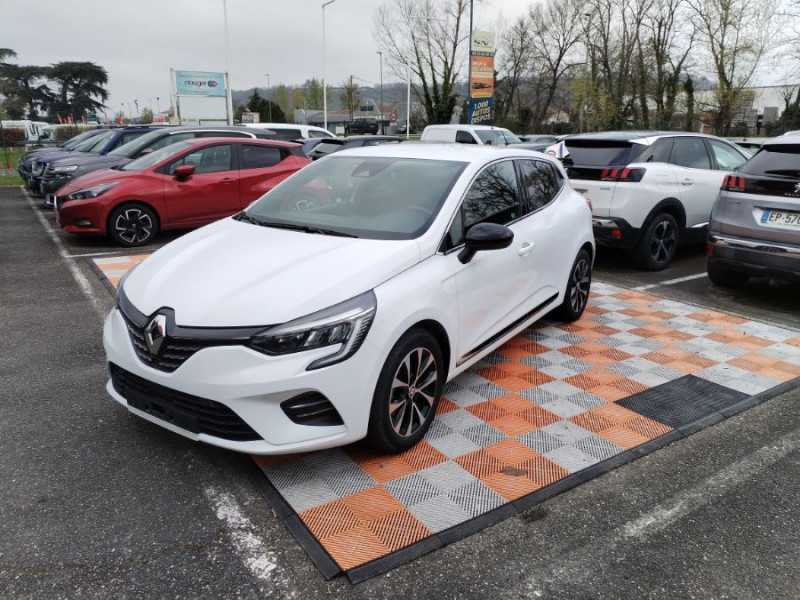 Photo 26 de l'offre de RENAULT CLIO V 1.3 TCe 140 BVM6 TECHNO GPS Camera VT Arr. à 18950€ chez Mérignac auto