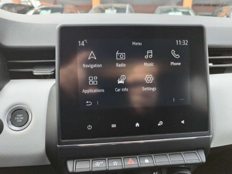Photo 12 de l'offre de RENAULT CLIO V 1.3 TCe 140 BVM6 TECHNO GPS Camera VT Arr. à 18950€ chez Mérignac auto