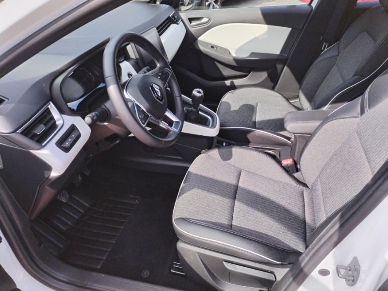 Photo 5 de l'offre de RENAULT CLIO V 1.3 TCe 140 BVM6 TECHNO GPS Camera VT Arr. à 18950€ chez Mérignac auto