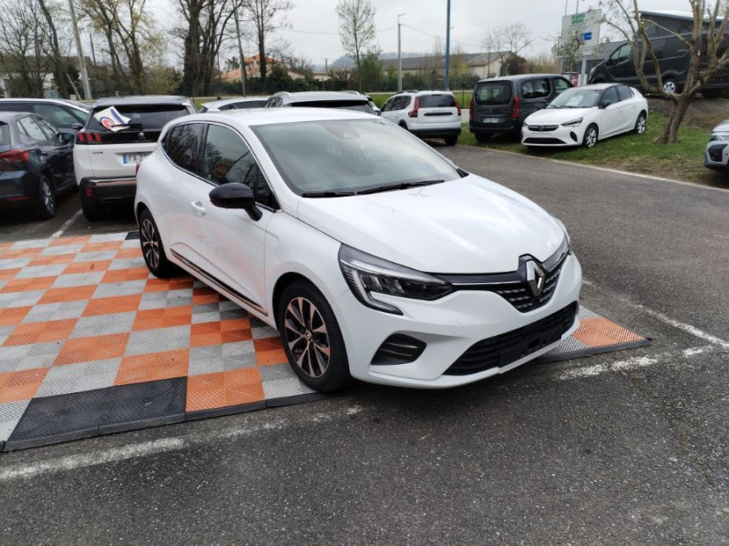 Photo 9 de l'offre de RENAULT CLIO V 1.3 TCe 140 BVM6 TECHNO GPS Camera VT Arr. à 18950€ chez Mérignac auto