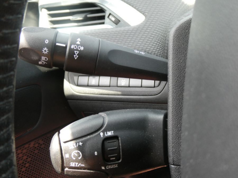 Photo 15 de l'offre de PEUGEOT 2008 1.2 PureTech 82 ACTIVE PACK CLIM Bluetooth à 7450€ chez Mérignac auto