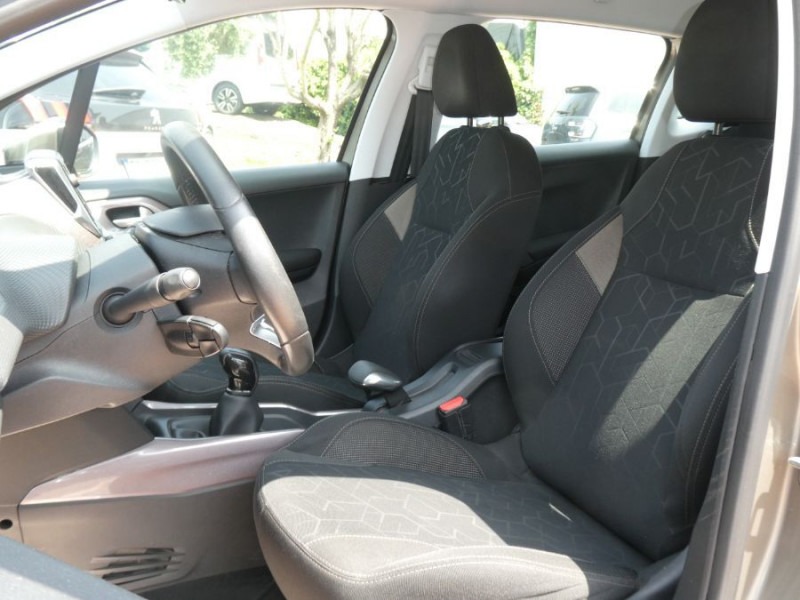 Photo 6 de l'offre de PEUGEOT 2008 1.2 PureTech 82 ACTIVE PACK CLIM Bluetooth à 7450€ chez Mérignac auto