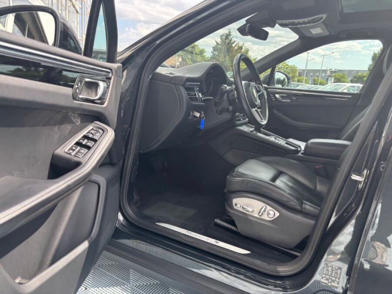 Photo 14 de l'offre de PORSCHE MACAN II 3.0 V6 S 354 PDK TOE PDLS SEM JA19 1ère Main à 57900€ chez Mérignac auto