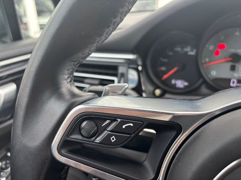 Photo 31 de l'offre de PORSCHE MACAN II 3.0 V6 S 354 PDK TOE PDLS SEM JA19 1ère Main à 57900€ chez Mérignac auto