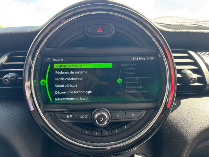 Photo 27 de l'offre de MINI MINI III 2.0 COOPER S 192 BVA7 TOE HIFI JA17 à 24500€ chez Mérignac auto