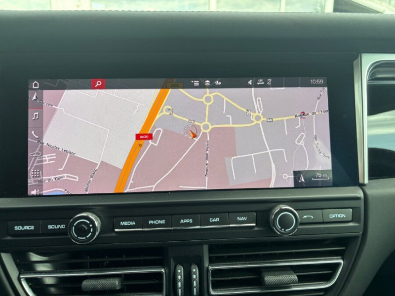 Photo 7 de l'offre de PORSCHE MACAN II 3.0 V6 S 354 PDK TOE PDLS SEM JA19 1ère Main à 57900€ chez Mérignac auto