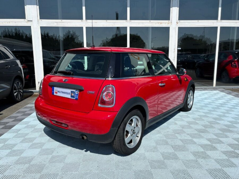 Photo 3 de l'offre de MINI MINI III ONE 1.6 75cv BVM6 CLIM JA à 6950€ chez Mérignac auto
