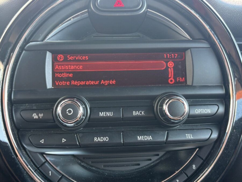 Photo 30 de l'offre de MINI MINI III ONE 75 BVM6 5P Bluetooth Radar JA16 Black à 11950€ chez Mérignac auto