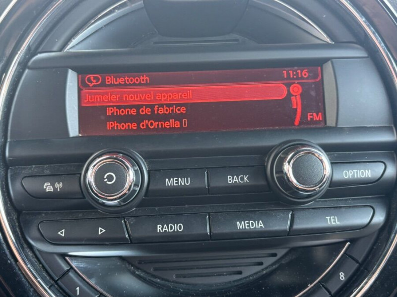 Photo 29 de l'offre de MINI MINI III ONE 75 BVM6 5P Bluetooth Radar JA16 Black à 11950€ chez Mérignac auto