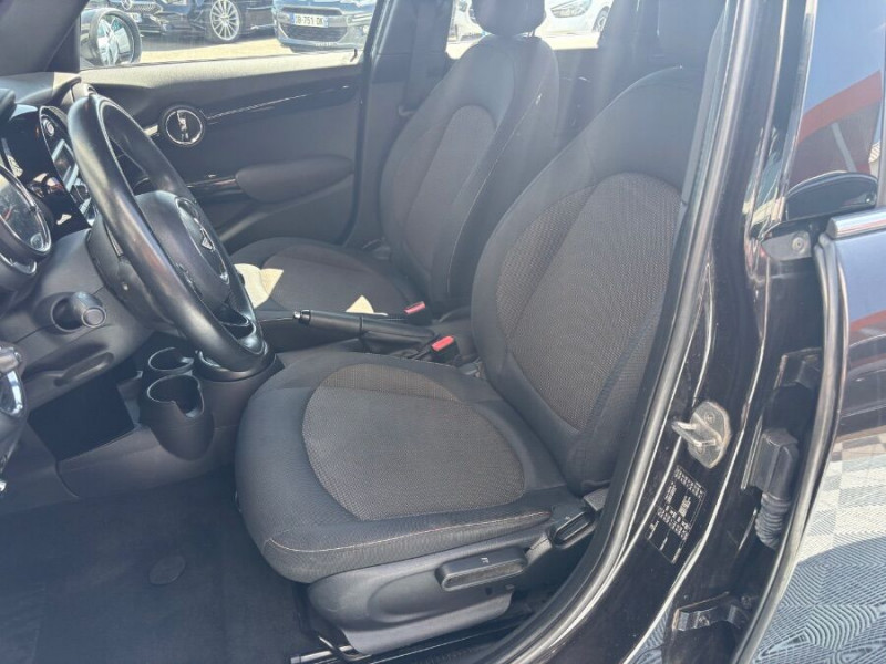 Photo 5 de l'offre de MINI MINI III ONE 75 BVM6 5P Bluetooth Radar JA16 Black à 11950€ chez Mérignac auto