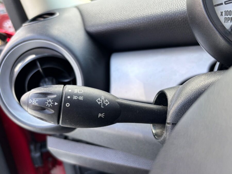 Photo 14 de l'offre de MINI MINI III ONE 1.6 75cv BVM6 CLIM JA à 6950€ chez Mérignac auto