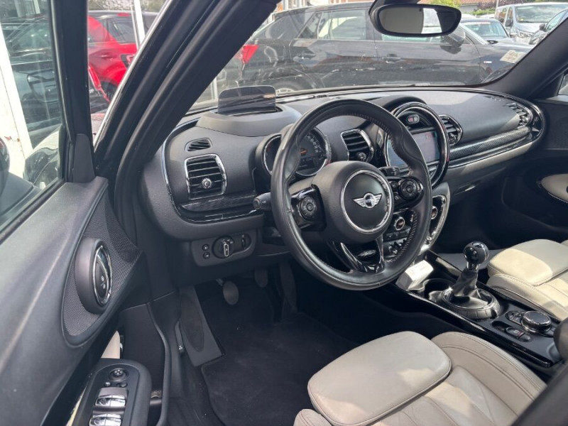 Photo 14 de l'offre de MINI CLUBMAN III 2.0 COOPER D 150 BVM6 CUIR TOIT Ouvrant Camera HUD JA18 à 20450€ chez Mérignac auto