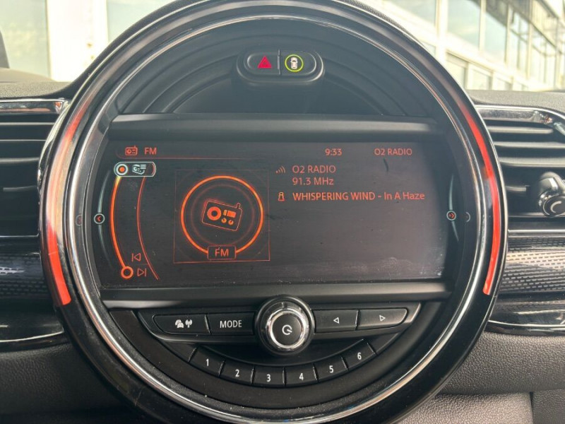 Photo 24 de l'offre de MINI CLUBMAN III 2.0 COOPER D 150 BVM6 CUIR TOIT Ouvrant Camera HUD JA18 à 20450€ chez Mérignac auto