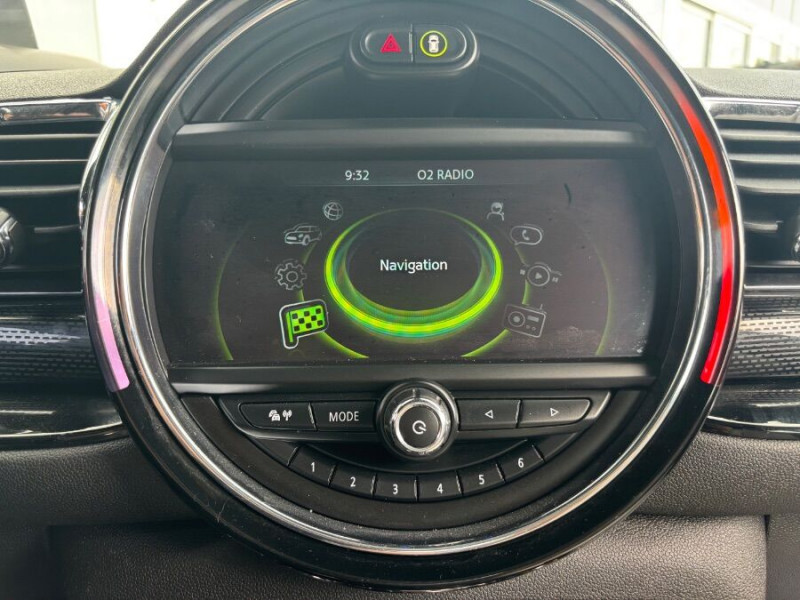 Photo 18 de l'offre de MINI CLUBMAN III 2.0 COOPER D 150 BVM6 CUIR TOIT Ouvrant Camera HUD JA18 à 20450€ chez Mérignac auto
