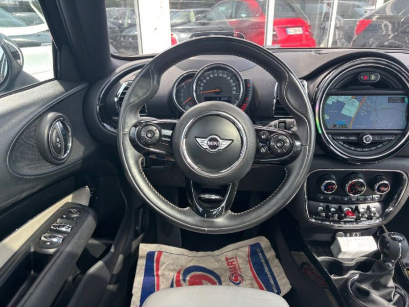 Photo 4 de l'offre de MINI CLUBMAN III 2.0 COOPER D 150 BVM6 CUIR TOIT Ouvrant Camera HUD JA18 à 20450€ chez Mérignac auto