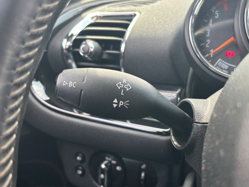 Photo 32 de l'offre de MINI CLUBMAN III 2.0 COOPER D 150 BVM6 CUIR TOIT Ouvrant Camera HUD JA18 à 20450€ chez Mérignac auto