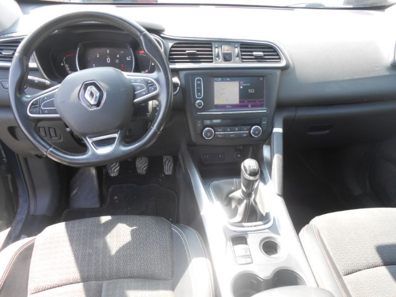 Photo 4 de l'offre de RENAULT KADJAR 1.6 DCi 130 BVM6 2WD INTENS TOIT Pano Camera Attel. à 10900€ chez Mérignac auto