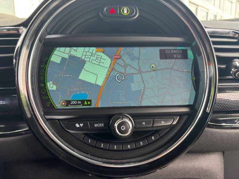 Photo 6 de l'offre de MINI CLUBMAN III 2.0 COOPER D 150 BVM6 CUIR TOIT Ouvrant Camera HUD JA18 à 20450€ chez Mérignac auto