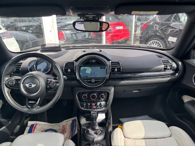 Photo 13 de l'offre de MINI CLUBMAN III 2.0 COOPER D 150 BVM6 CUIR TOIT Ouvrant Camera HUD JA18 à 20450€ chez Mérignac auto