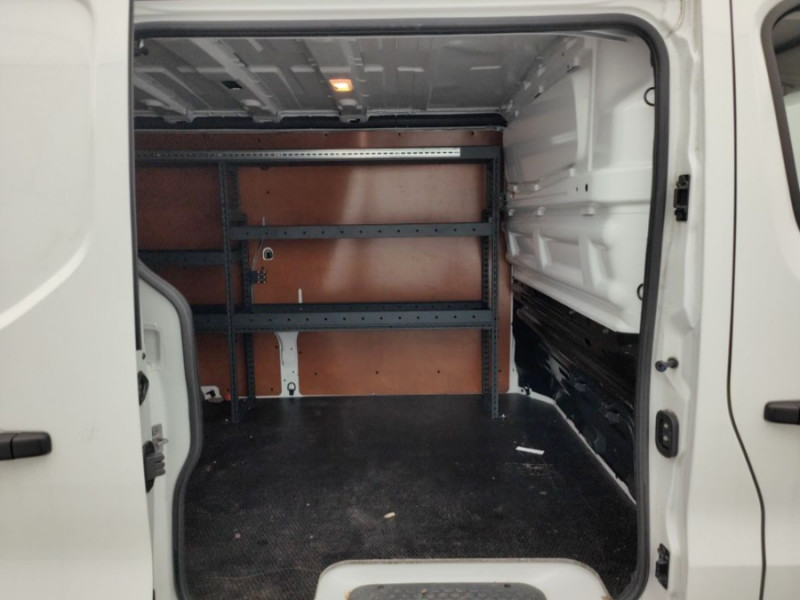 Photo 5 de l'offre de RENAULT TRAFIC FOURGON III 1.6 DCi 120 BV6 L2H1 2T9 1200 CONFORT Galerie 20950.H.T à 20950€ chez Mérignac auto