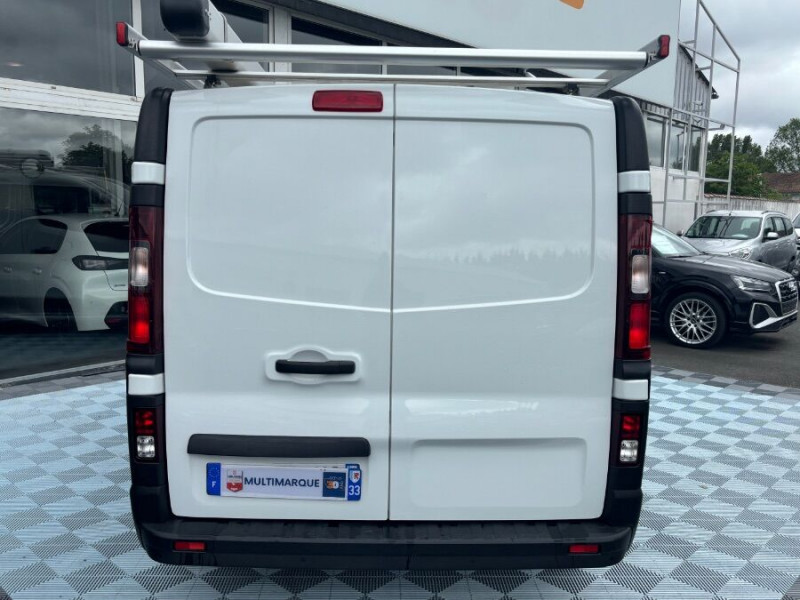 Photo 9 de l'offre de RENAULT TRAFIC FOURGON III 1.6 DCi 120 BV6 L2H1 2T9 1200 CONFORT Galerie 20950.H.T à 20950€ chez Mérignac auto