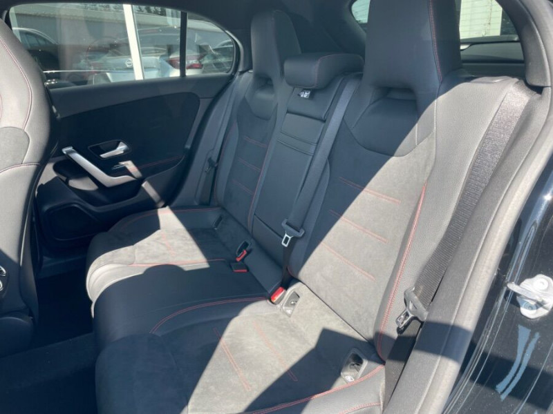 Photo 14 de l'offre de MERCEDES-BENZ CLASSE A IV 220D 190 8G-DCT AMG LINE TOE JA19 Key Less SC à 38490€ chez Mérignac auto