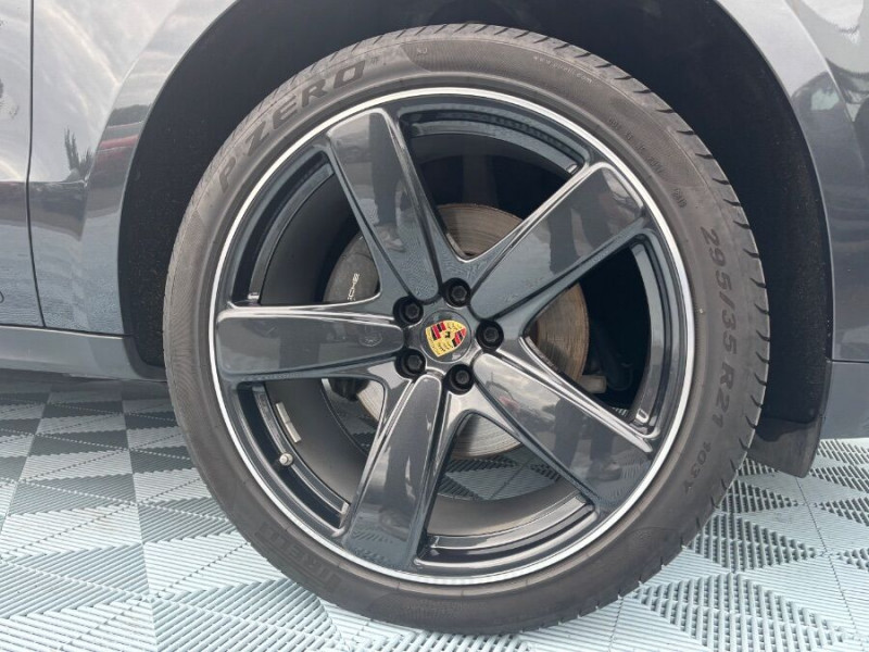 Photo 10 de l'offre de PORSCHE MACAN II 2.0 245 PDK TOE JA21 PDLS Bose SEM 4SC CarPlay à 56900€ chez Mérignac auto