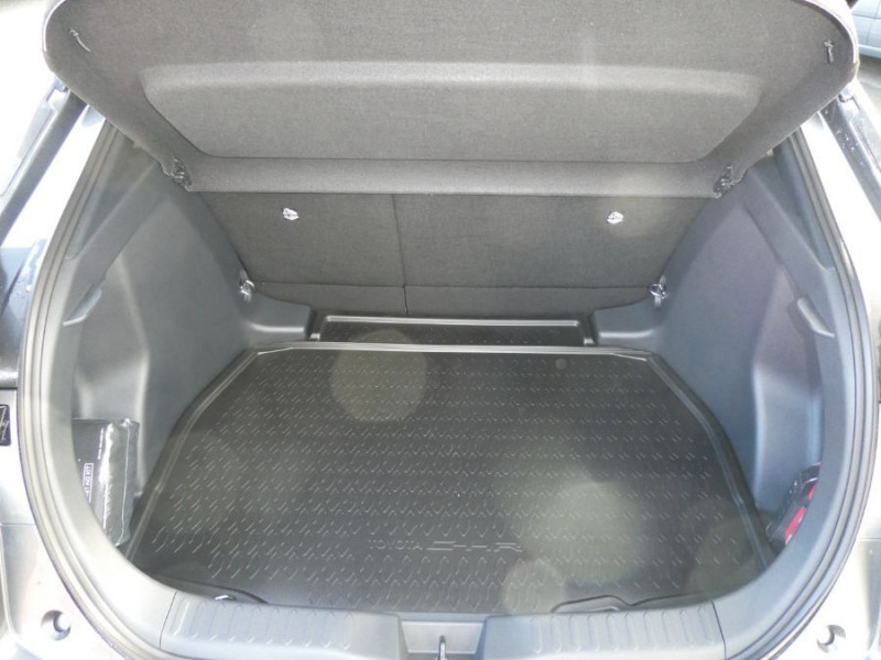 Photo 12 de l'offre de TOYOTA C-HR II 1.8 HYBRIDE 140 CVT 2WD DESIGN GPS 12.3 Camera JA18 Diam. Induction à 31450€ chez Mérignac auto