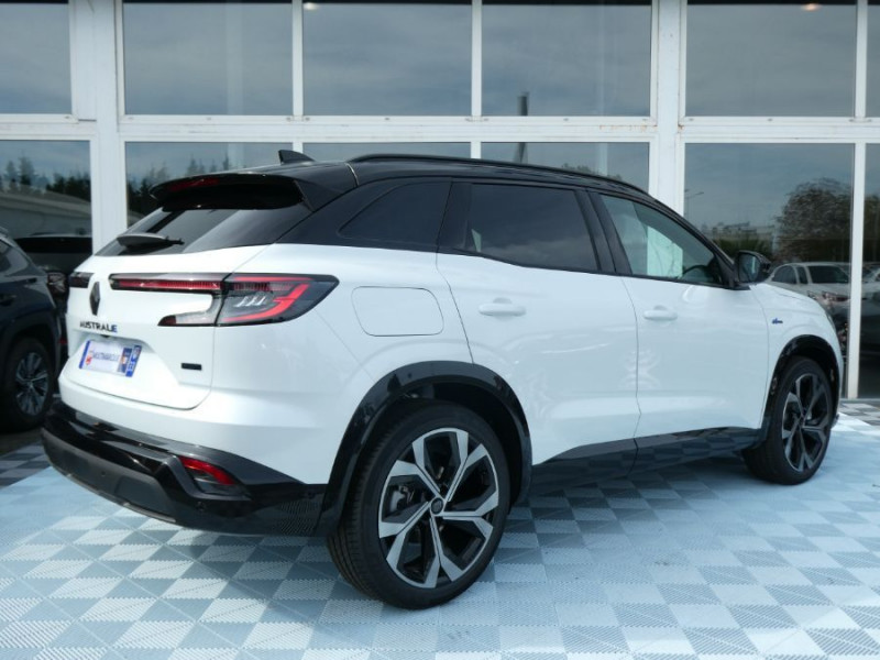 Photo 3 de l'offre de RENAULT AUSTRAL 1.2 E-TECH 200 FULL HYBRID TECHNO ESPRIT ALPINE Hayon Elec. à 37750€ chez Mérignac auto