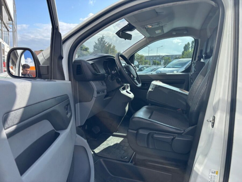 Photo 12 de l'offre de PEUGEOT EXPERT FOURGON 2.0 BlueHDi 180 EAT8 LONG L3 PREMIUM GPS 2Pte.Lat. Attel. 24950.H.T... à 24950€ chez Mérignac auto