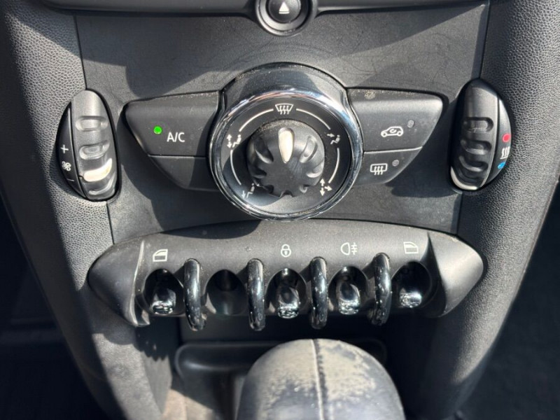 Photo 21 de l'offre de MINI MINI III ONE 1.6 98 BVA 3P CUIR TOIT Ouvrant Radars à 10890€ chez Mérignac auto