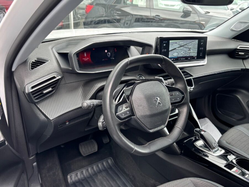 Photo 14 de l'offre de PEUGEOT 2008 II 1.5 BlueHDi 130 EAT8 ALLURE PACK GPS Camera à 22890€ chez Mérignac auto