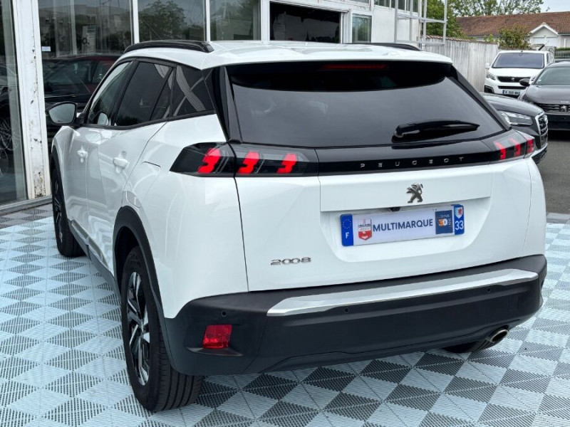 Photo 11 de l'offre de PEUGEOT 2008 II 1.5 BlueHDi 130 EAT8 ALLURE PACK GPS Camera à 22890€ chez Mérignac auto