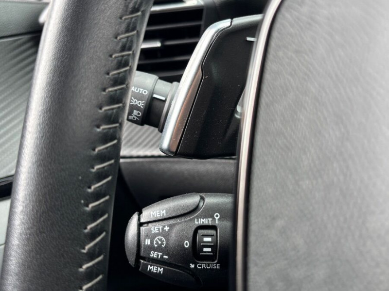 Photo 35 de l'offre de PEUGEOT 2008 II 1.5 BlueHDi 130 EAT8 ALLURE PACK GPS Camera à 22890€ chez Mérignac auto