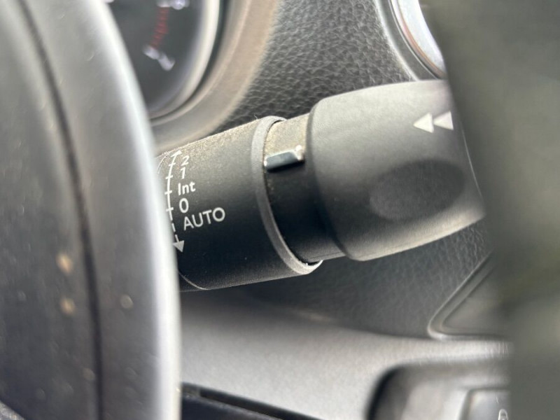 Photo 21 de l'offre de PEUGEOT EXPERT FOURGON 2.0 BlueHDi 180 EAT8 LONG L3 PREMIUM GPS 2Pte.Lat. Attel. 24950.H.T... à 24950€ chez Mérignac auto