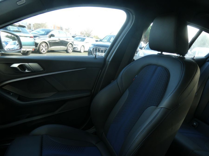 Photo 38 de l'offre de BMW SERIE 1 M135i 306cv XDRIVE M SPORT Pack Ext. M Echapp. Titane Française à 39950€ chez Mérignac auto