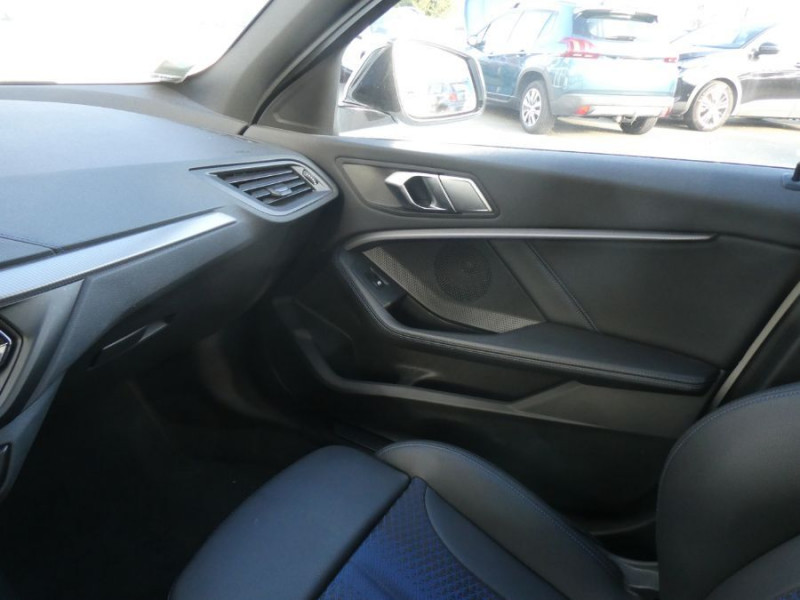 Photo 37 de l'offre de BMW SERIE 1 M135i 306cv XDRIVE M SPORT Pack Ext. M Echapp. Titane Française à 39950€ chez Mérignac auto