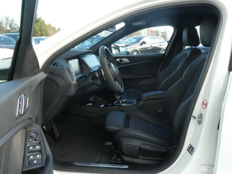Photo 17 de l'offre de BMW SERIE 1 M135i 306cv XDRIVE M SPORT Pack Ext. M Echapp. Titane Française à 39950€ chez Mérignac auto