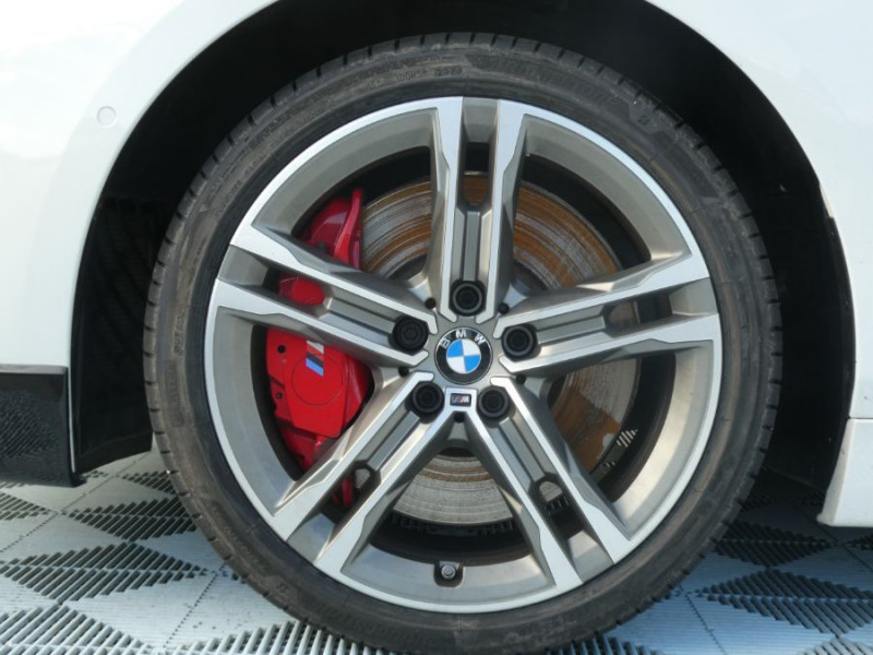 Photo 49 de l'offre de BMW SERIE 1 M135i 306cv XDRIVE M SPORT Pack Ext. M Echapp. Titane Française à 39950€ chez Mérignac auto