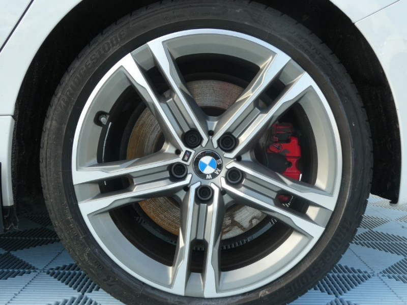 Photo 47 de l'offre de BMW SERIE 1 M135i 306cv XDRIVE M SPORT Pack Ext. M Echapp. Titane Française à 39950€ chez Mérignac auto