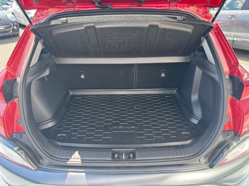 Photo 18 de l'offre de HYUNDAI KONA 1.6 HYBRID 141DCT-6 EXECUTIVE CUIR SE Camera JA18 à 20950€ chez Mérignac auto
